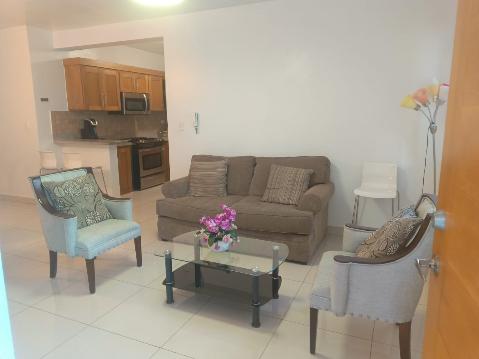 apartamentos - Apartamento amueblado con piscina cerca de todo en la ciudad  1