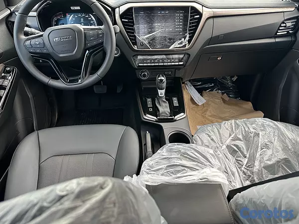 jeepetas y camionetas - Isuzu D-Max 2027  7