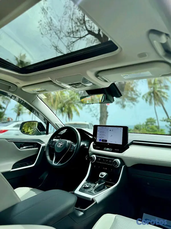 jeepetas y camionetas - Toyota rav4 limited 2024 9