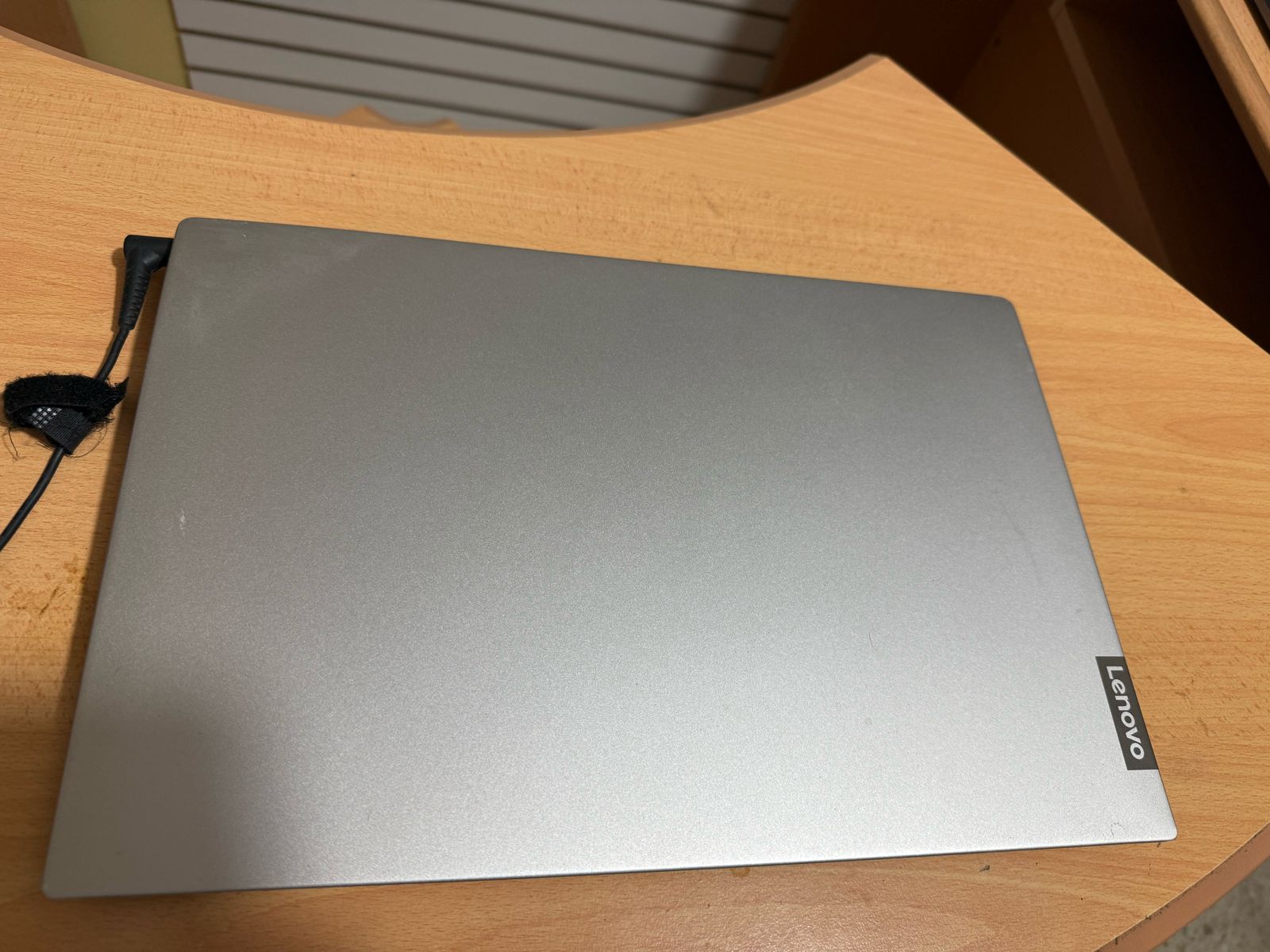 computadoras y laptops - LENOVO IDEAPAD S340 Core i3 8va gen de oportunidad 2
