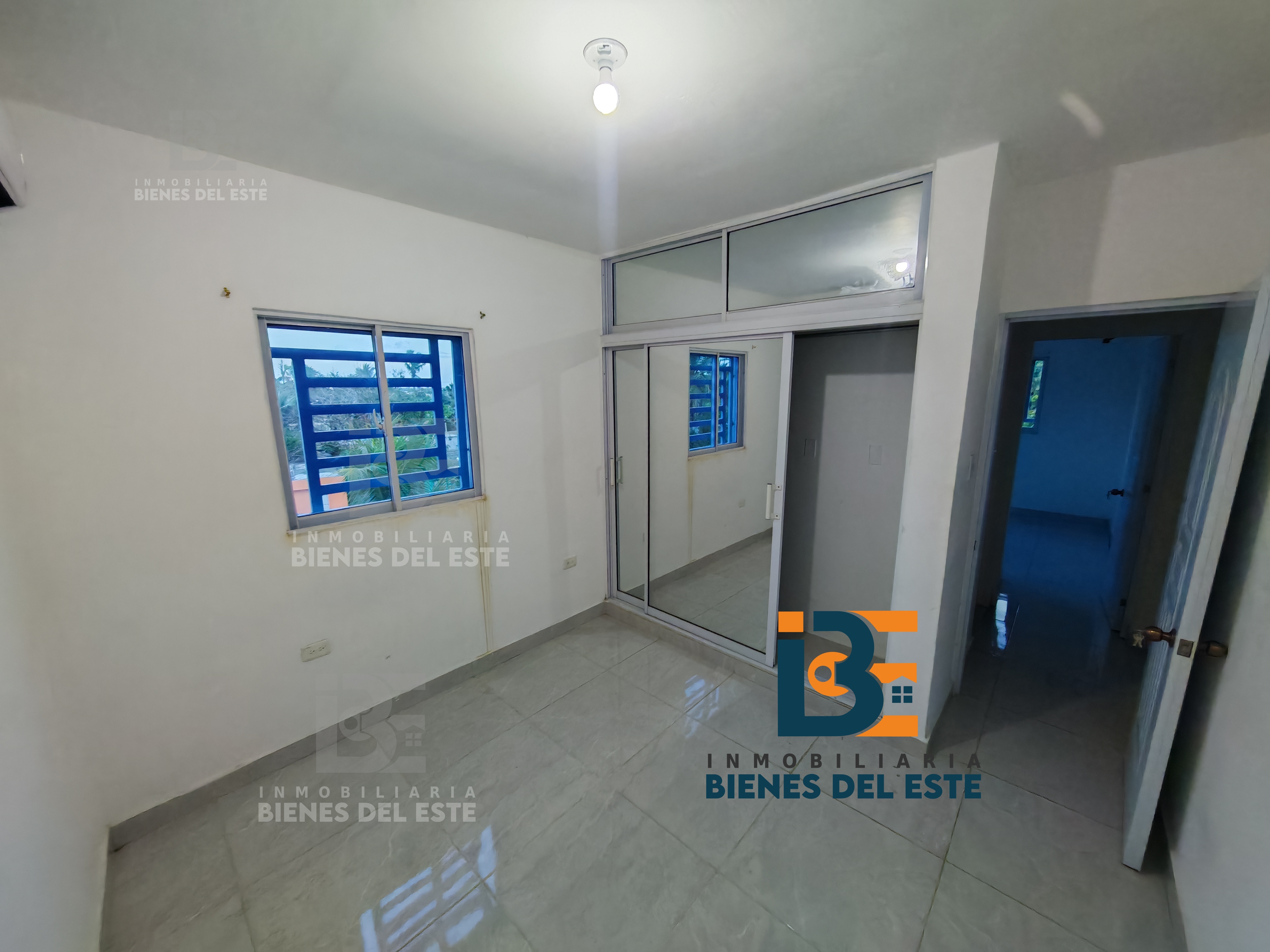 apartamentos - SE RENTA Apartamento con Parqueo en Las Colinas 4