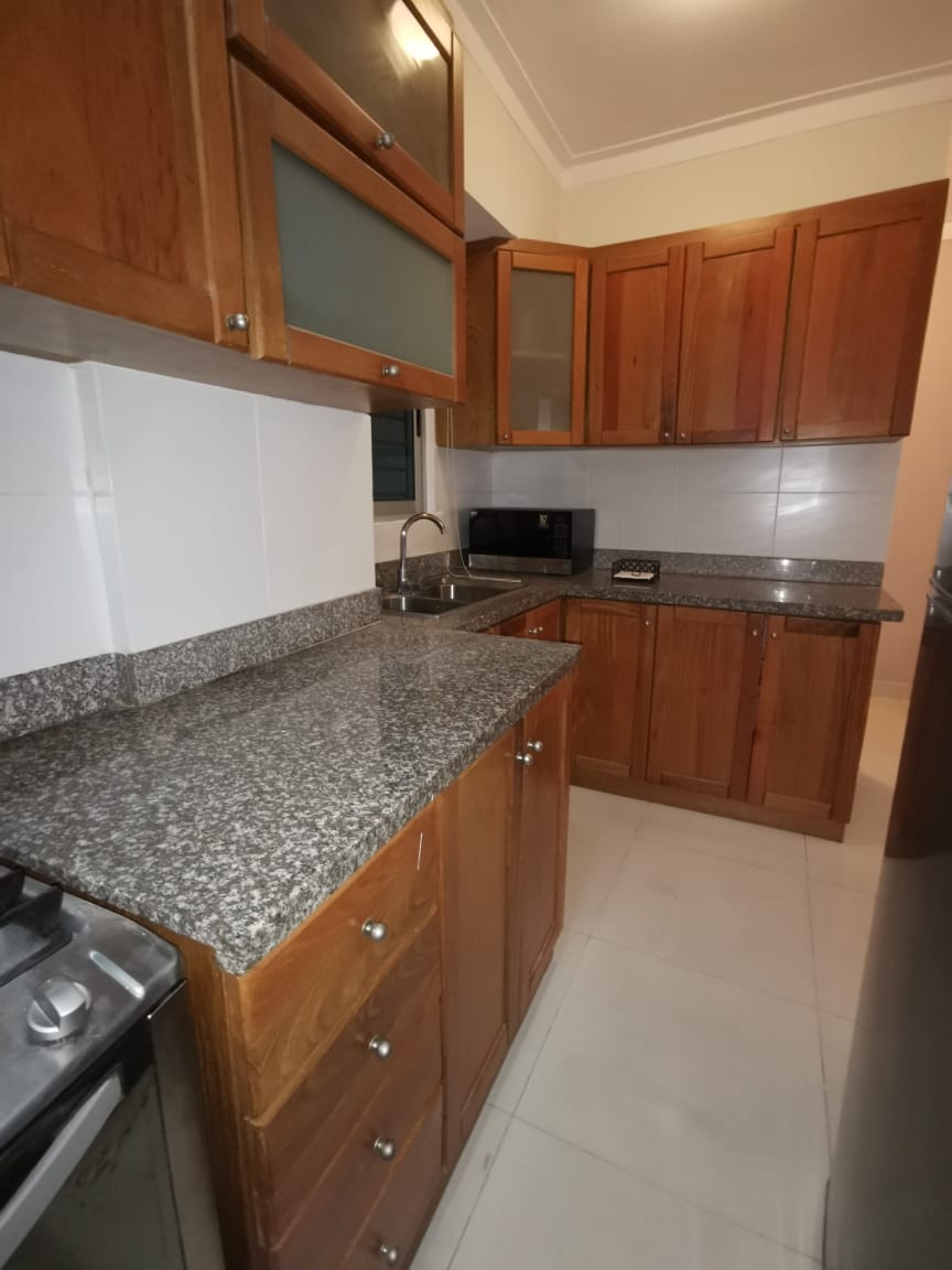 apartamentos - ALQUILO APART. AMUEBLADO EN EVARISTO PROX 27 9
