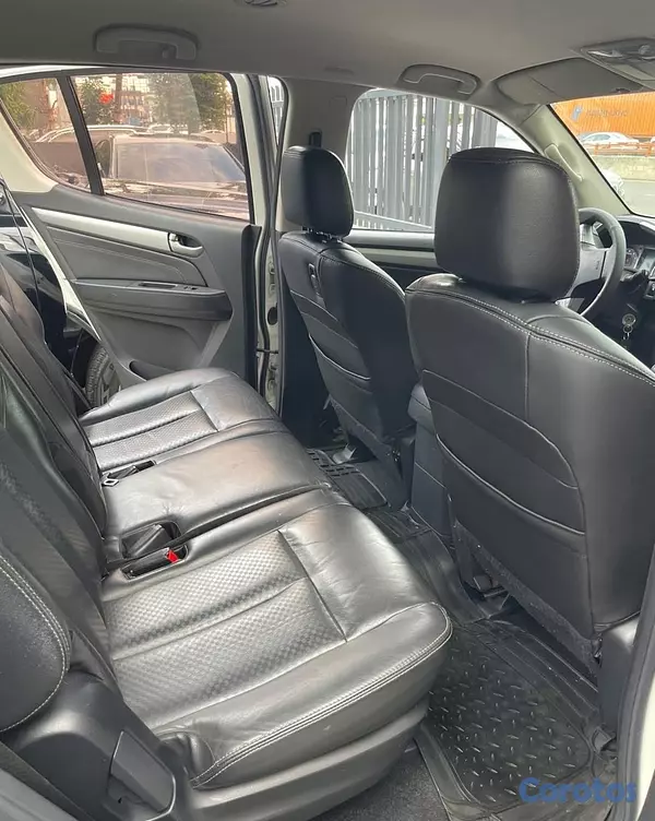 jeepetas y camionetas - ISUZU MUX 2015 6