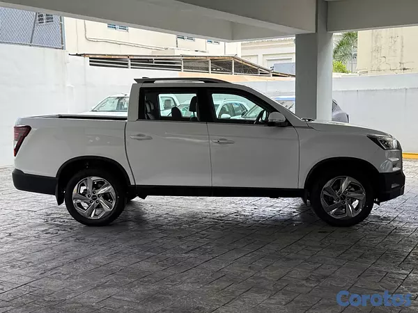 jeepetas y camionetas - KGM Musso LIMITED 4