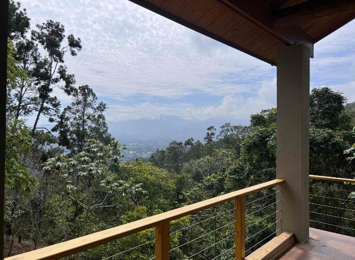 casas vacacionales y villas - Exclusiva Villa en Construcción con Vista a la Ciudad de Jarabacoa 5