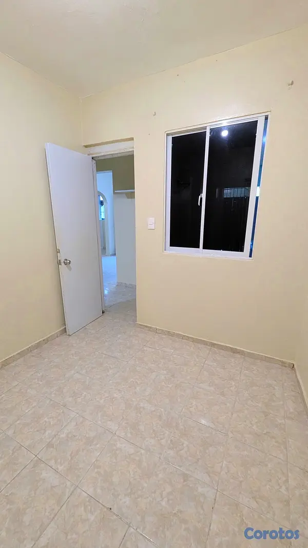 casas - De Oportunidad! Propiedad En Venta! 2 Casas, 1 Apa 13