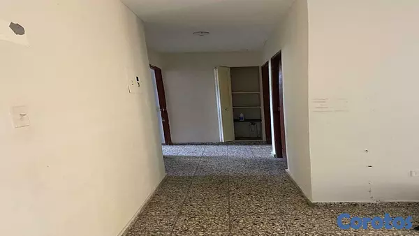 casas - Casa en Venta en la Independecia de 10 habitaciones 3