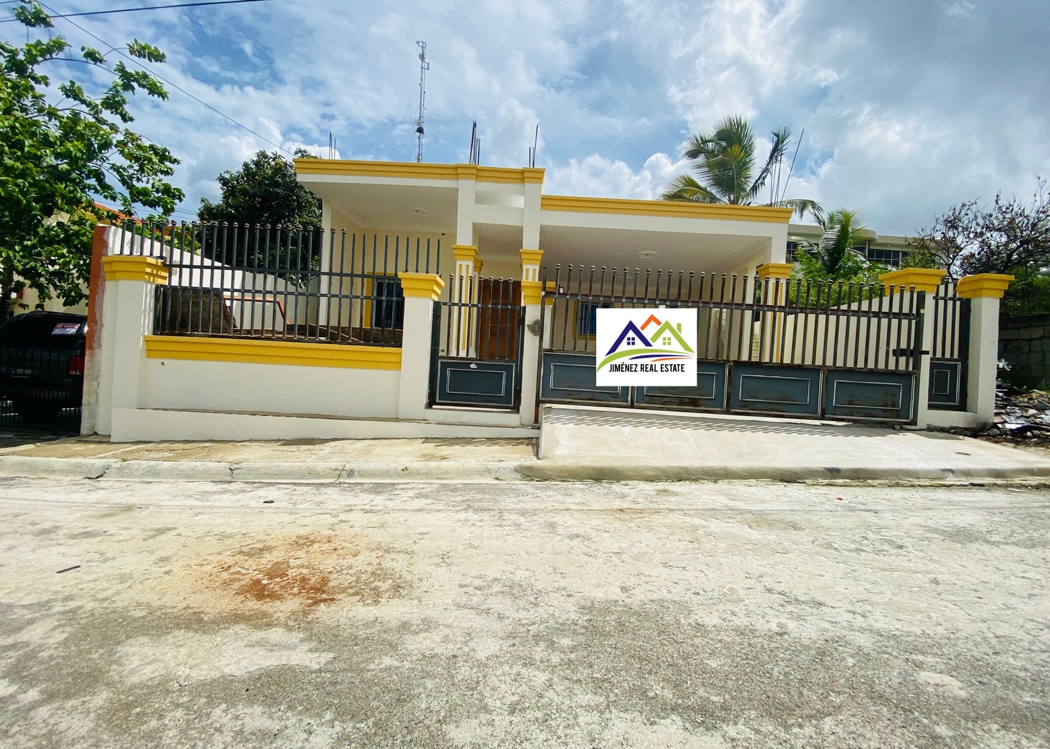 casas - CASA EN VENTA EN SANTIAGO DE LOS CABALLEROS PRÓXIMO ANTONIO OCHOA  0