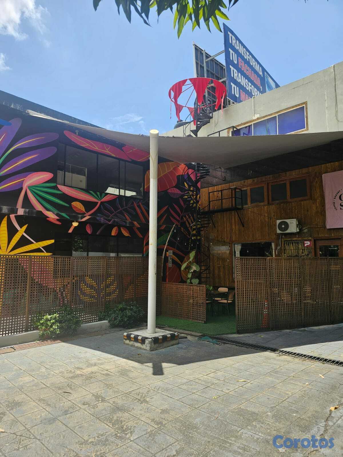 otros inmuebles - PLAZA COMERCIAL EN LA ROMULO BETANCOURT, 1300 Mts. 3