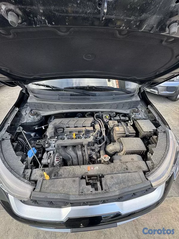 jeepetas y camionetas - Kia Sonet LX 2025 12