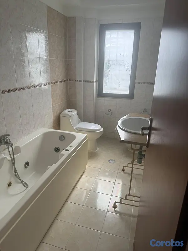 apartamentos - Penthouse de Dos Niveles en Alquiler – Avenida España.
 8