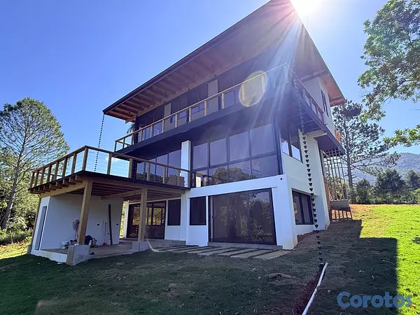 casas - Majestuosa Villa a estrenar en Jarabacoa  2