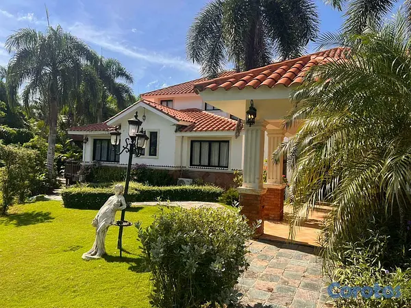 casas vacacionales y villas - MAJESTUOSA Y EXPLENDIDA VILLA  1