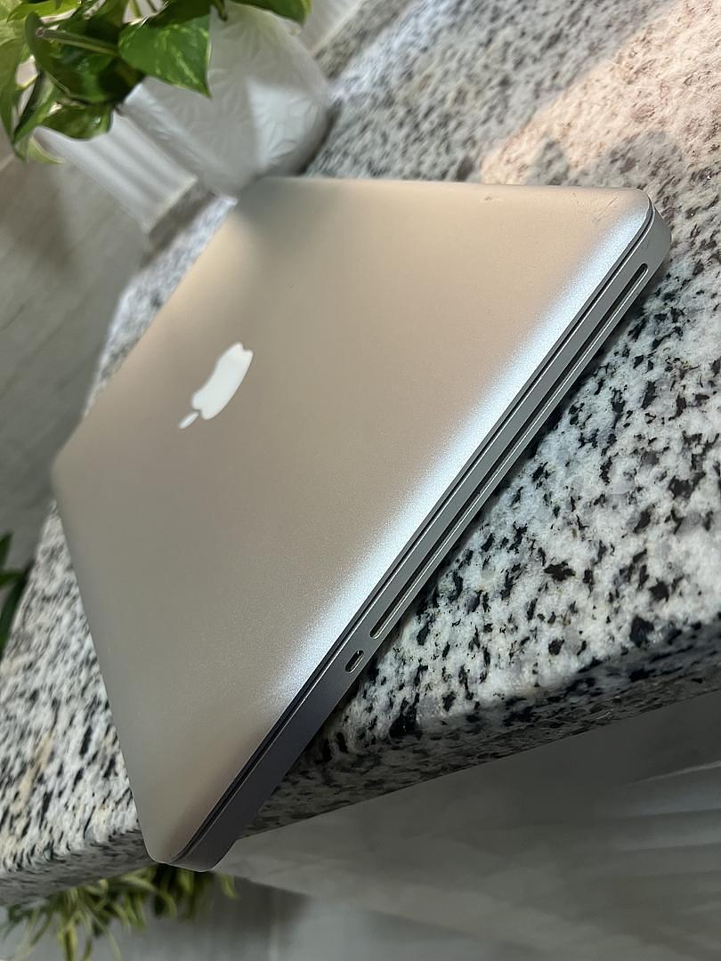 computadoras y laptops - MacBook Pro 2010 2