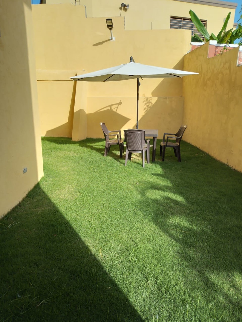 casas - Venta de casa en arroyo hondo 3 con 455mts Distrito Nacional  8