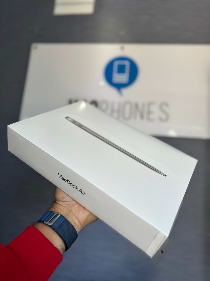 computadoras y laptops - MACBOOK AIR 13 - INCH 2020 M1 APPLE CHIP 256GB8GB RAM SELLADAS RD$ 48,900 NEG