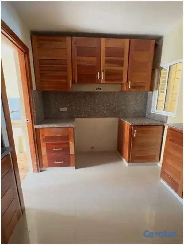 apartamentos - Vendo Apto  3 HABS.,  2do. NIVEL, SAN FCO MACORIS, 5