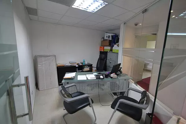 oficinas y locales comerciales - Local Oficinas en 3er piso Plaza Central (Segundo Nivel) 7
