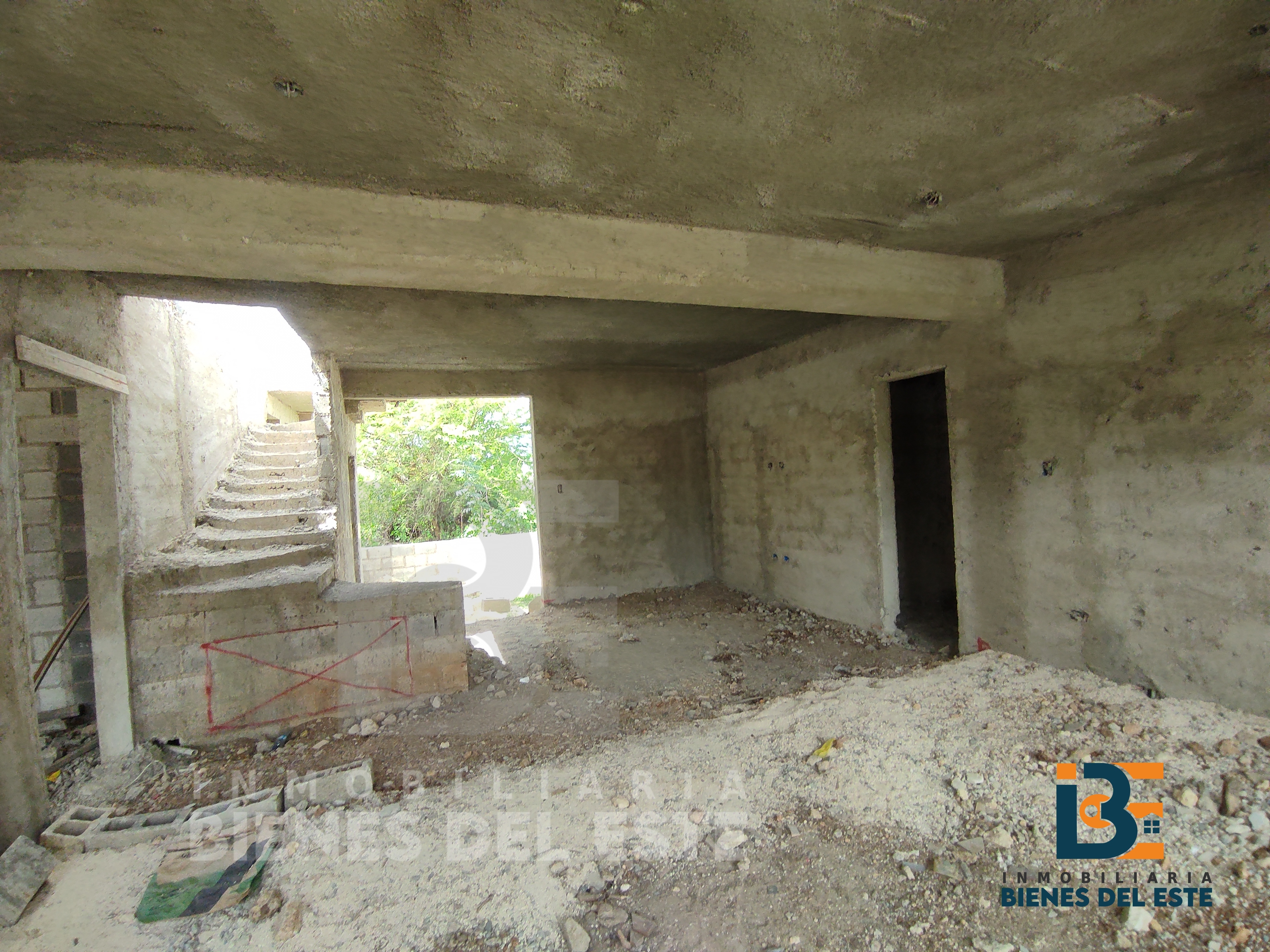 casas - SE VENDE CASA EN CONSTRUCCION de Oportunidad. 9