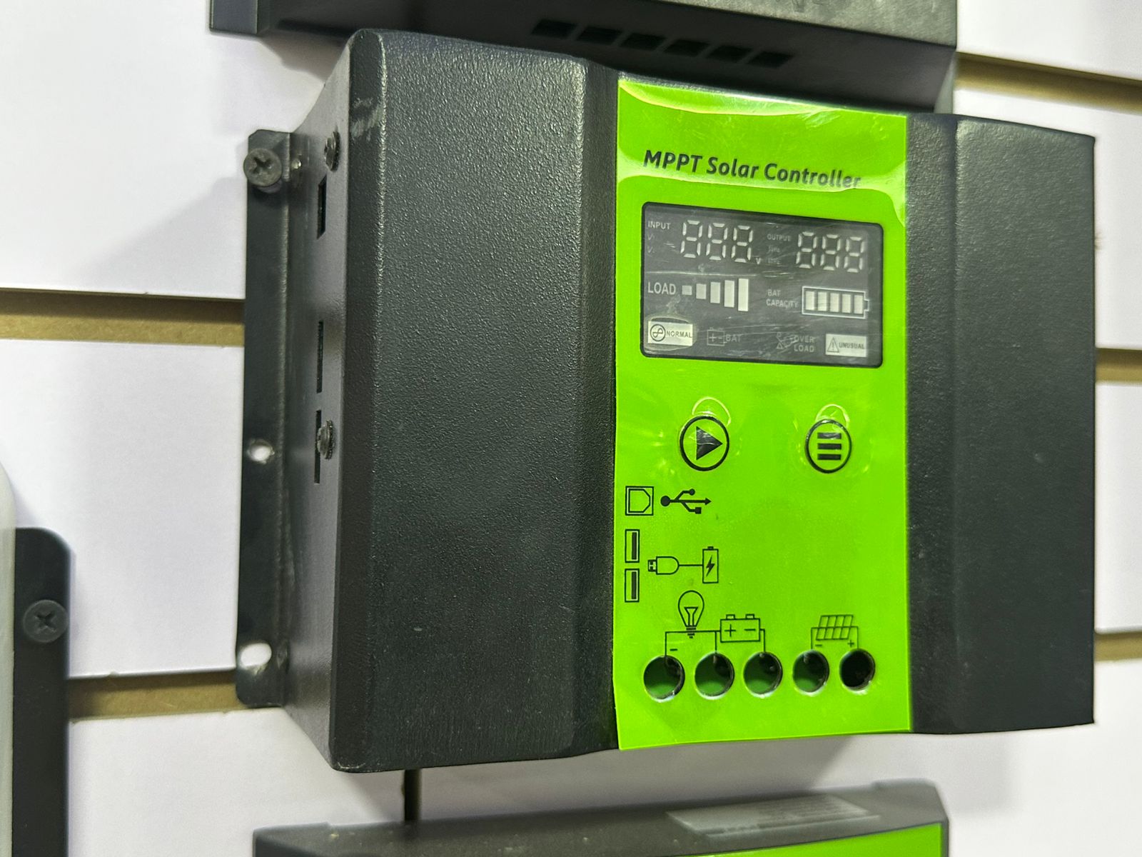 plantas e inversores - CONTROLADOR DE CARGA SOLAR MPPT 30A 12V 24V 0