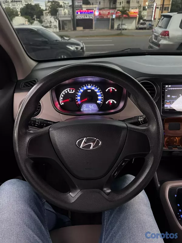 carros - Hyundai GrandI10 SDN 2016 11