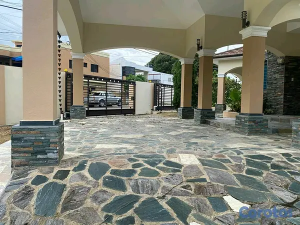 casas - casa amplia en residencial de puerto plata  5