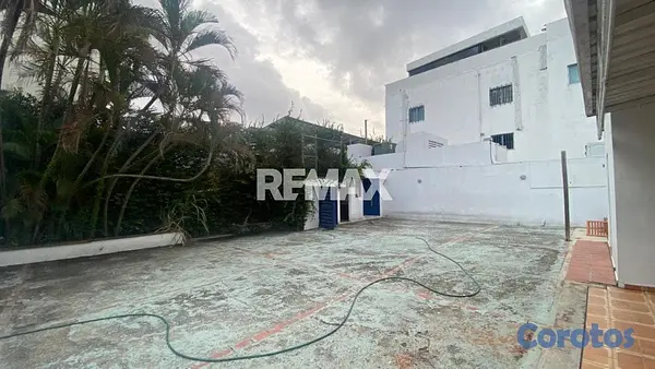 oficinas y locales comerciales - Local comercial de 500mt2 en alquiler en Julieta M 14