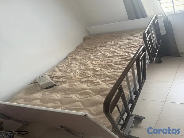 Salud y Equipamiento Médico - Vendo cama eléctrica o cama de posición.  5