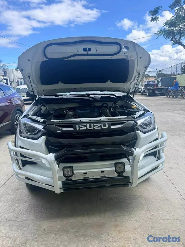 jeepetas y camionetas - IZUSU dmax 2026 2