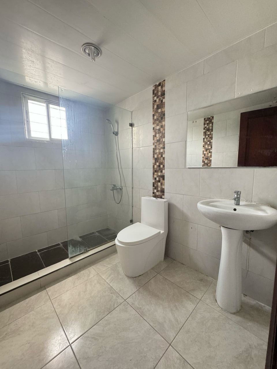 apartamentos - Vendo apartamento en La Esperanza 7