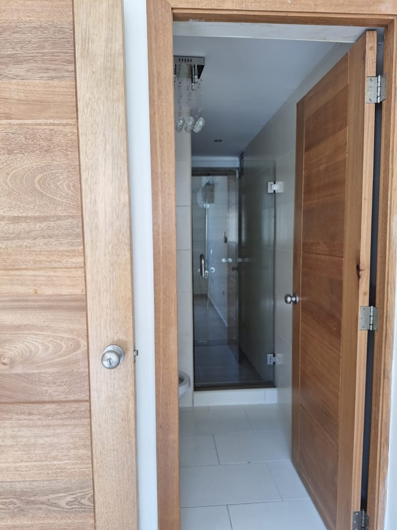 apartamentos - Alquilo en Los Prados.
Apartamento 2 nivel, 120 metros, con 3 hab, 
usd$1000 4