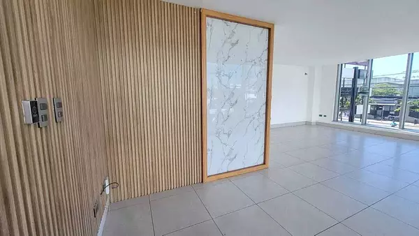 oficinas y locales comerciales - Local céntrico en los Prados  4