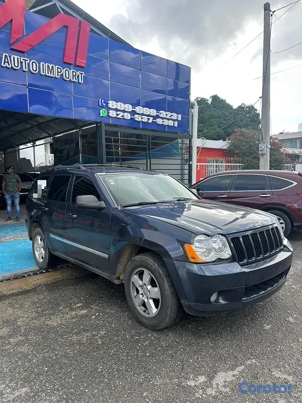 jeepetas y camionetas - Jeep Grand Cherokee Laredo 4x4 2010 2