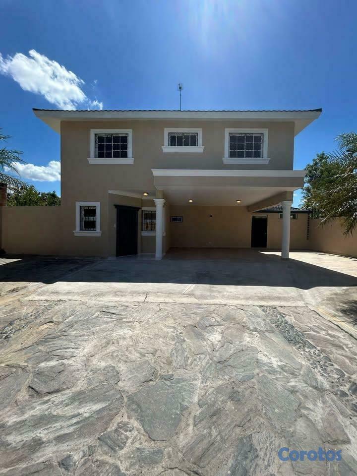 casas - Vendo casa remodelada en Residencial El Portal 3