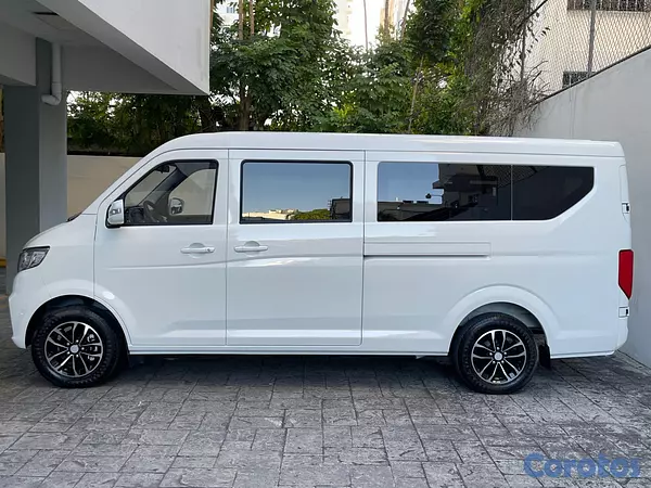 camiones y vehiculos pesados - KYC V7 14 Pasajeros  3
