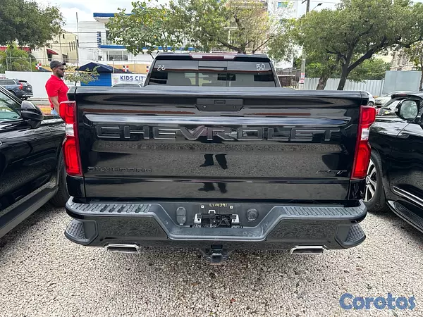 jeepetas y camionetas - Chevrolet Silverado RST Diesel  Año 2021  6