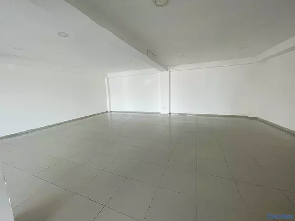 oficinas y locales comerciales - Alquiler local en primer nivel Bella vista  7