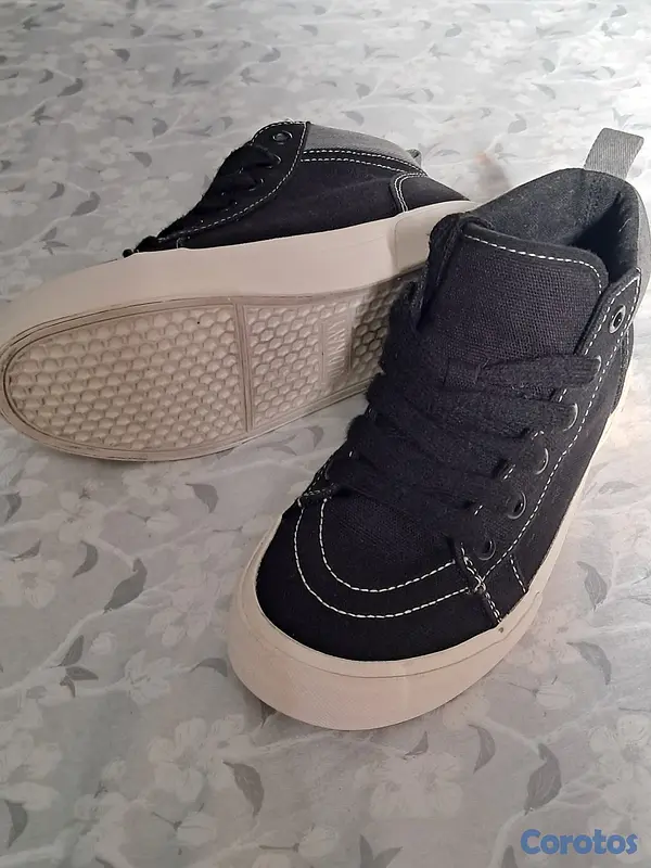 ropa y zapatos - Tenis old navy 2