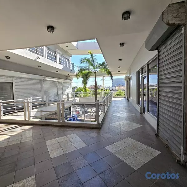 oficinas y locales comerciales - Commercial Space for Lease at Plaza Metropolitana  8