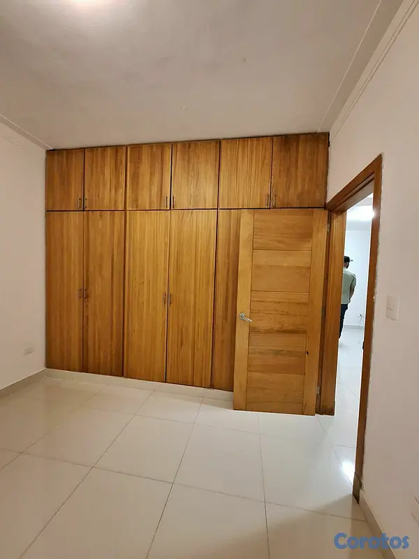 apartamentos - Rento apartamento sin amueblar en Bella vista torre con ascensor planta full  10