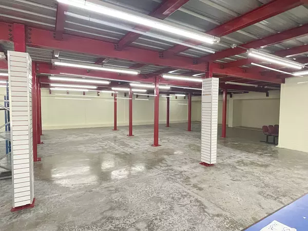 oficinas y locales comerciales - Nave en las palmas de Herrera 4