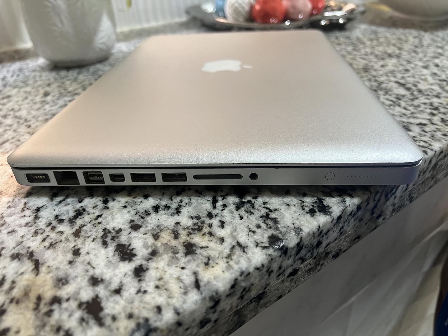 computadoras y laptops - MacBook Pro 2010 3