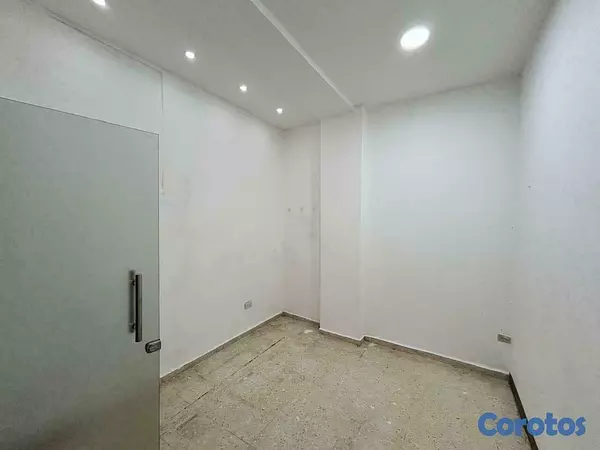 oficinas y locales comerciales - Alquilo excelente local comercial 6