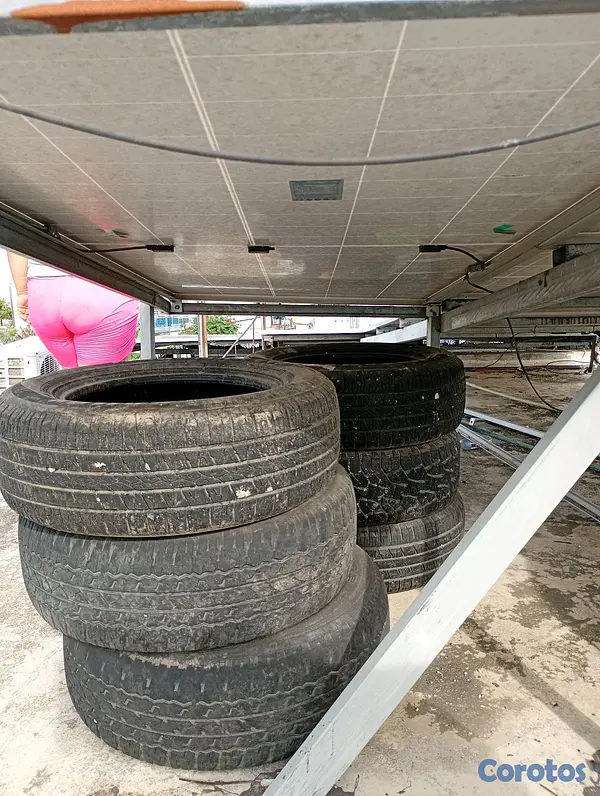 repuestos - 🛞 Gomas 235/65R17 en buen estado 2