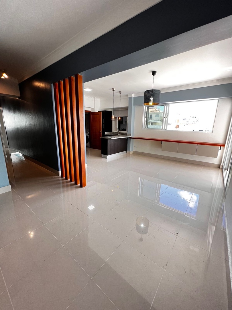 apartamentos - Vendo Evaristo morales dos habitaciones con línea blanca dos parqueos balcón  4