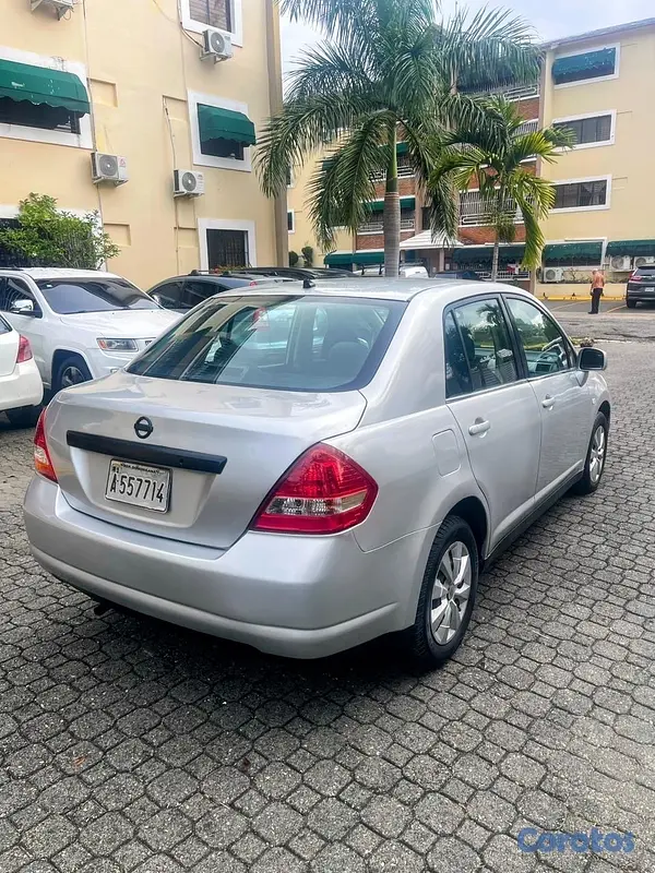 carros - Nissan tiida americano (automático) 7