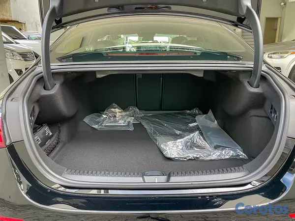 carros - Mercedes-Benz Clase E 450 4Matic 2026 9