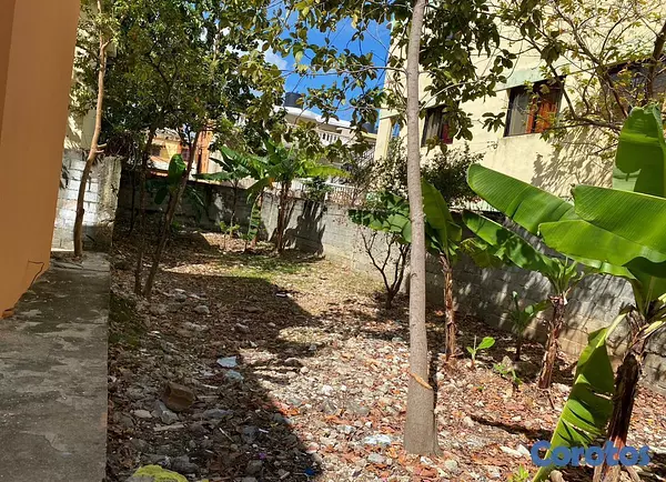 casas - Venta de casa de 2 niveles en charles de Gualle 4