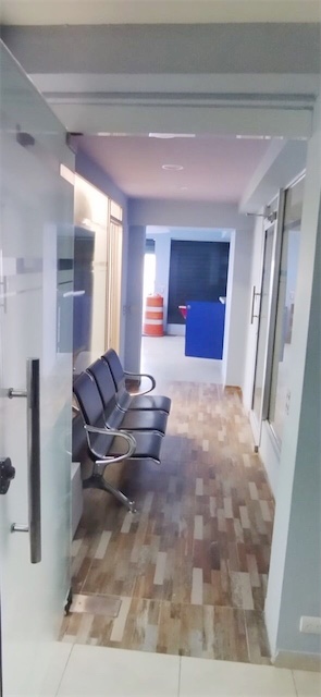 oficinas y locales comerciales - Local en primer nivel prados  3