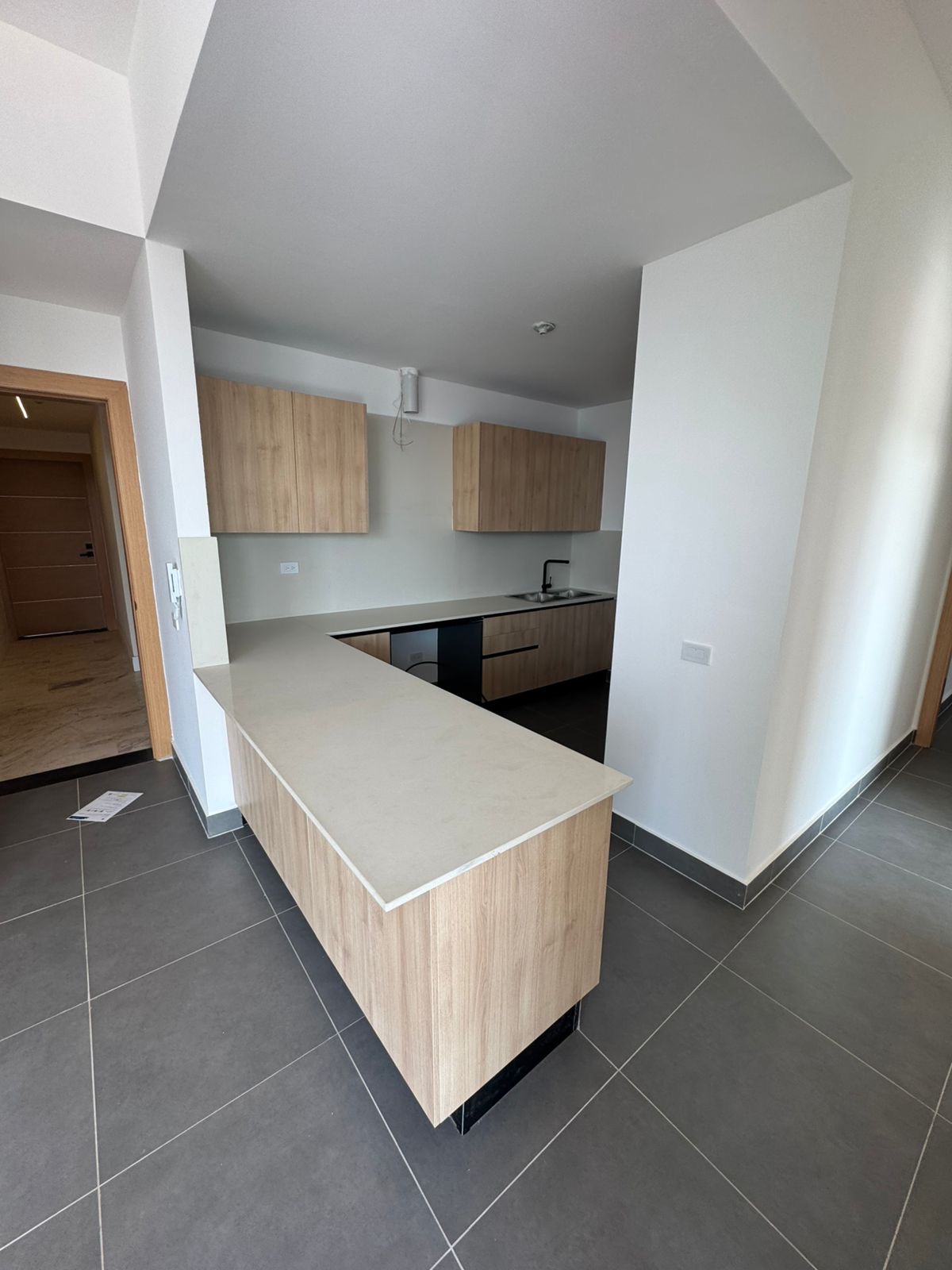 apartamentos - Vendo bellla vista sur piso 8 dos hab 2.5 baños do 5